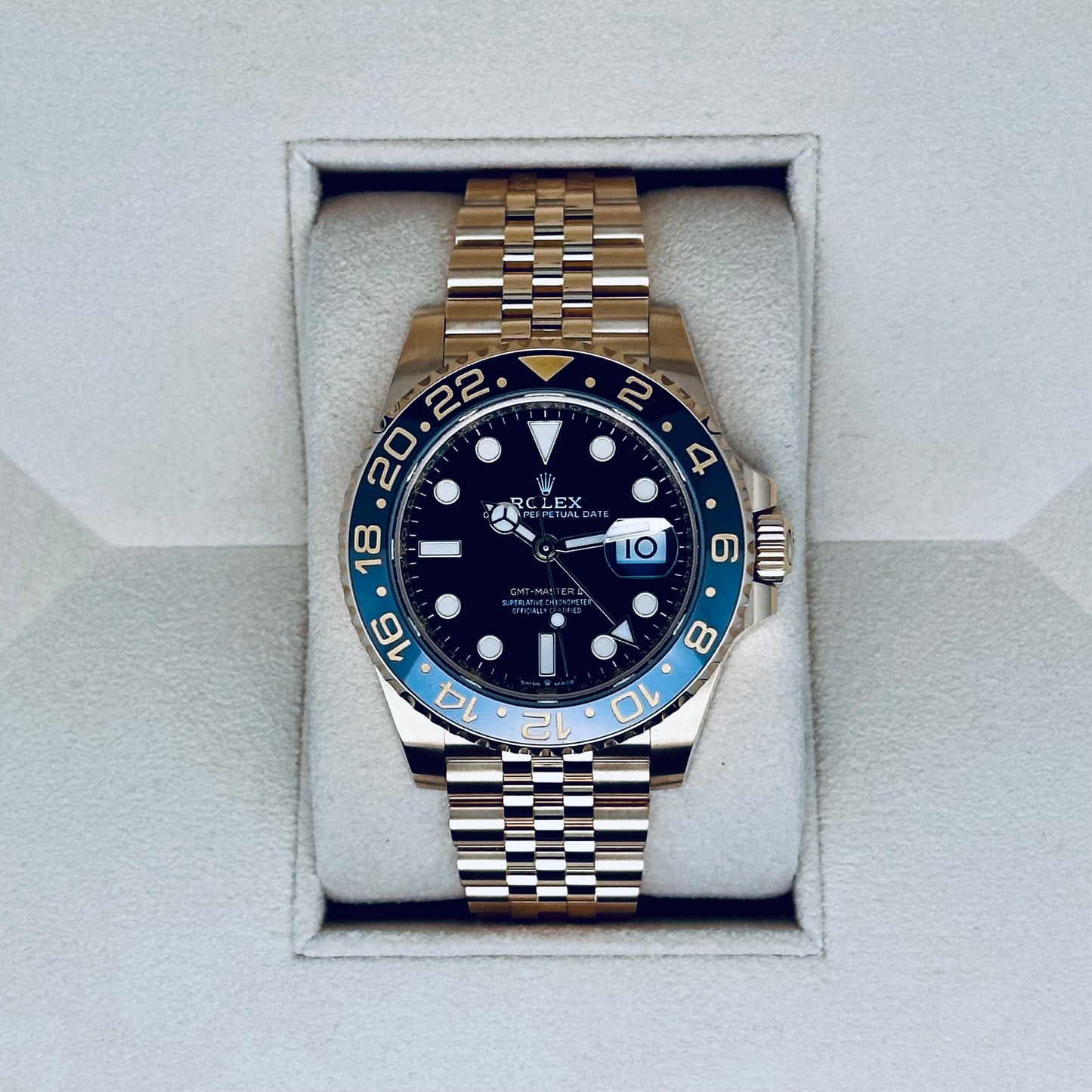 Rolex GMT Master II / 126718GRNR / schwarz / Jubilee / Full Set