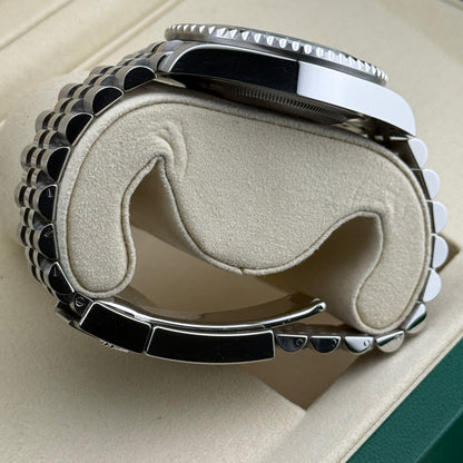 Rolex GMT Master II / 126720VTNR / schwarz / Jubilee / Full Set / 2025