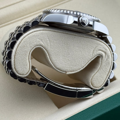 Rolex GMT Master II / 126720VTNR / schwarz / Jubilee / Full Set / 2025