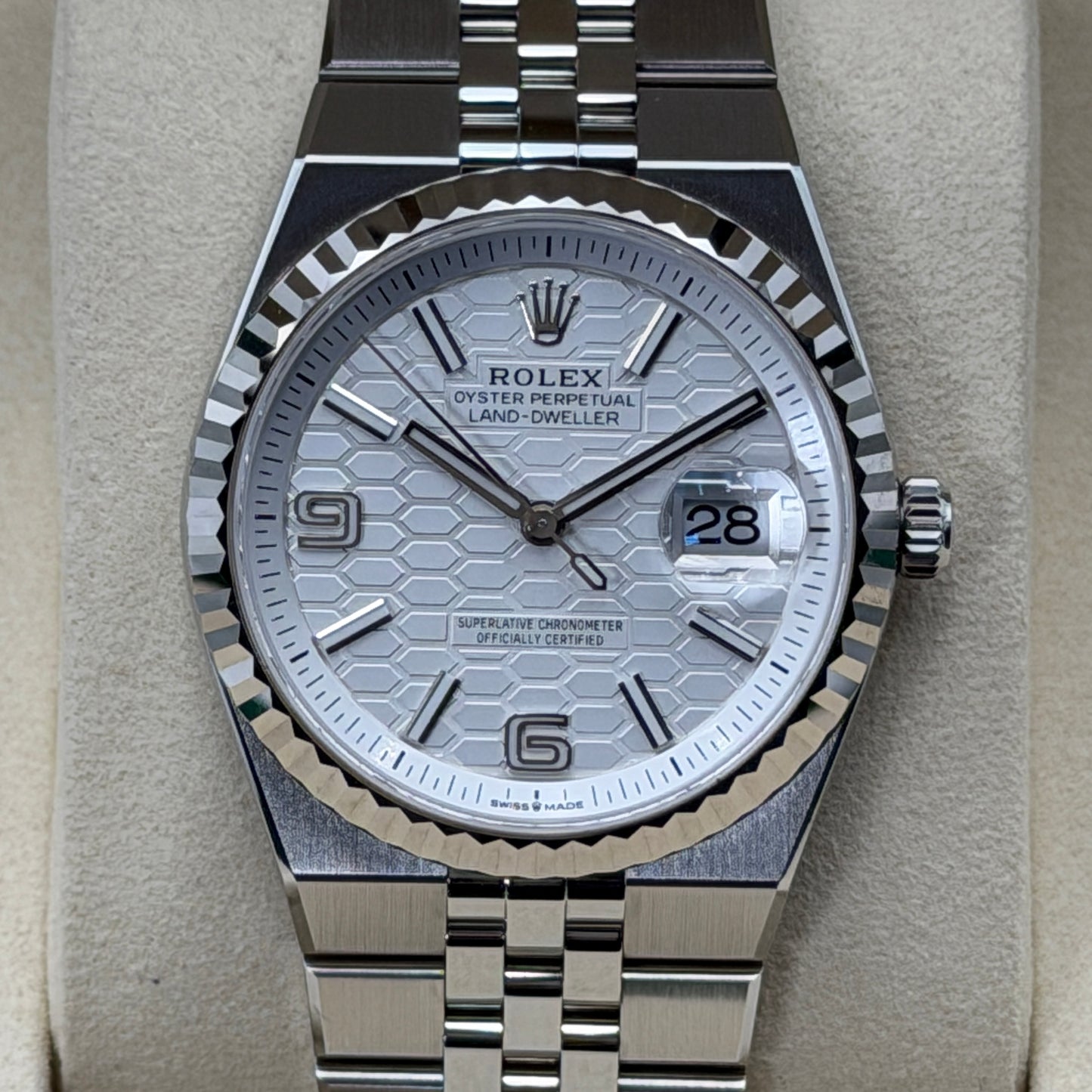 Rolex Land-Dweller 36 / 127234 / Weiß / Flat Jubilee / Full Set / 2026