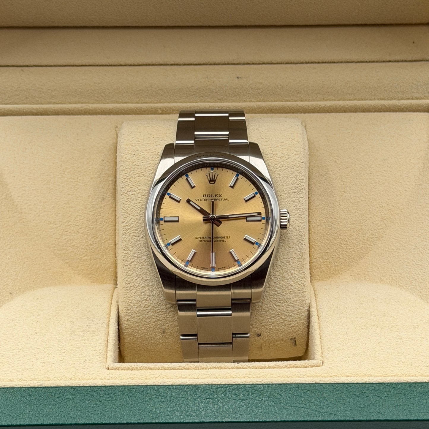 Rolex Oyster Perpetual 34 / 114200 / gold / Oyster / Full Set / 2012
