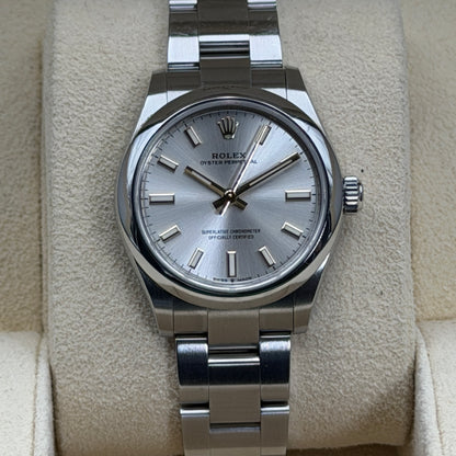 Rolex Oyster Perpetual 31 / 277200 / Silber / Oyster / Full Set / 2024