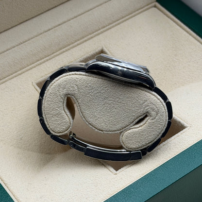 Rolex Oyster Perpetual 31 / 277200 / Silber / Oyster / Full Set / 2024