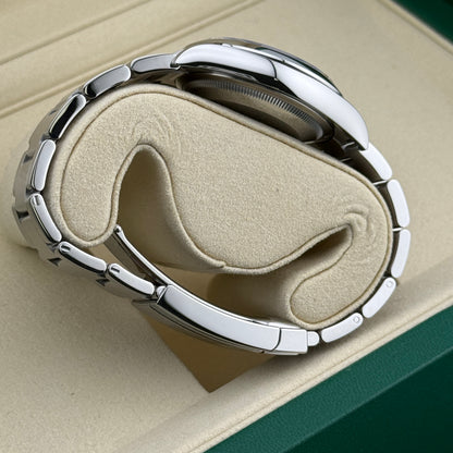 Rolex Oyster Perpetual 36 / 126000 / Lavender / Oyster / Full Set / 2025