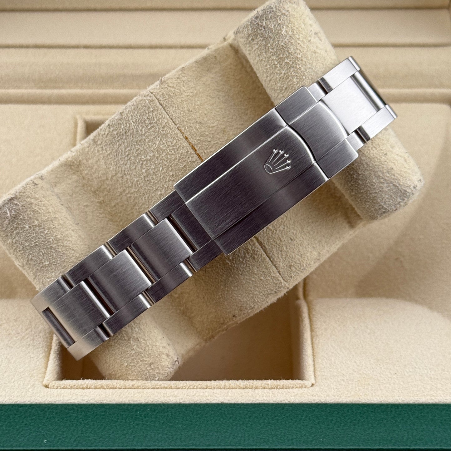 Rolex Oyster Perpetual 39 / 114300 / schwarz / Oyster / Full Set / 2018