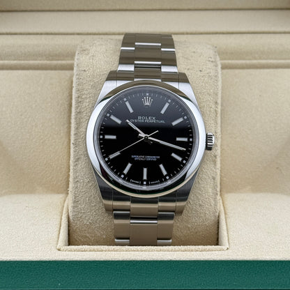 Rolex Oyster Perpetual 39 / 114300 / schwarz / Oyster / Full Set / 2018