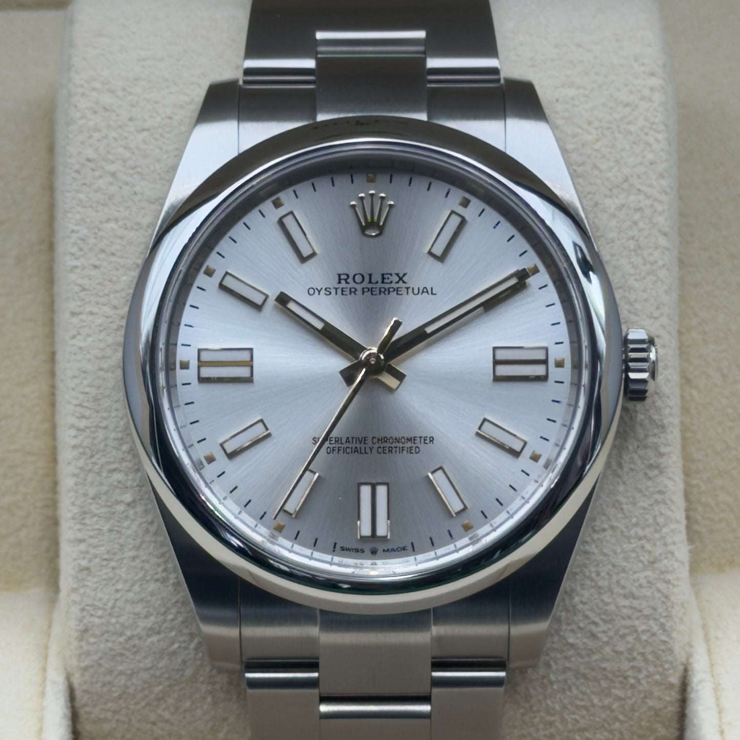 Rolex Oyster Perpetual 41 / 124300 / Silber / Oyster / Full Set / 2025