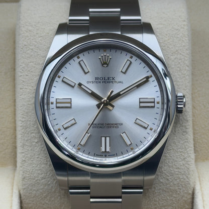 Rolex Oyster Perpetual 41 / 124300 / Silber / Oyster / Full Set / 2025