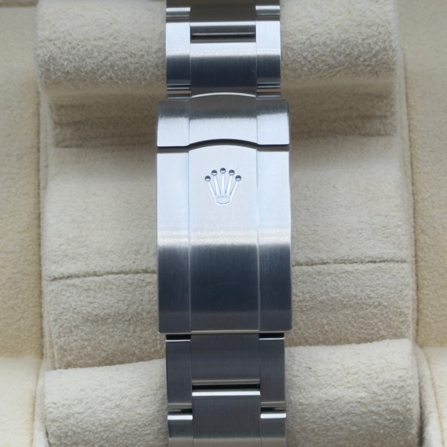 Rolex Oyster Perpetual 41 / 124300 / Silber / Oyster / Full Set / 2025