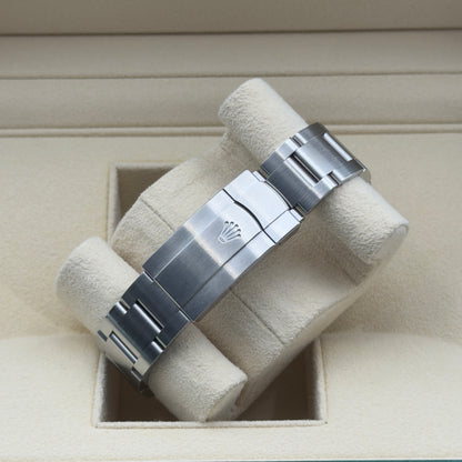 Rolex Oyster Perpetual 41 / 124300 / Silber / Oyster / Full Set / 2025