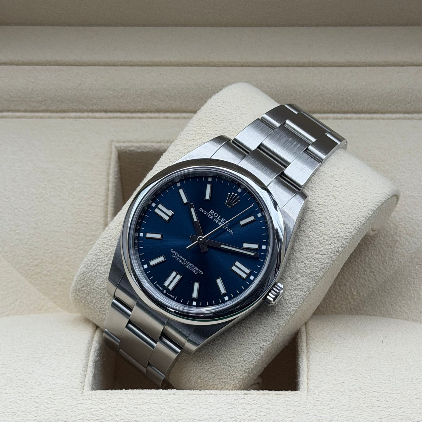 Rolex Oyster Perpetual 41 / 124300 / Blau / Oyster / Full Set / 2023