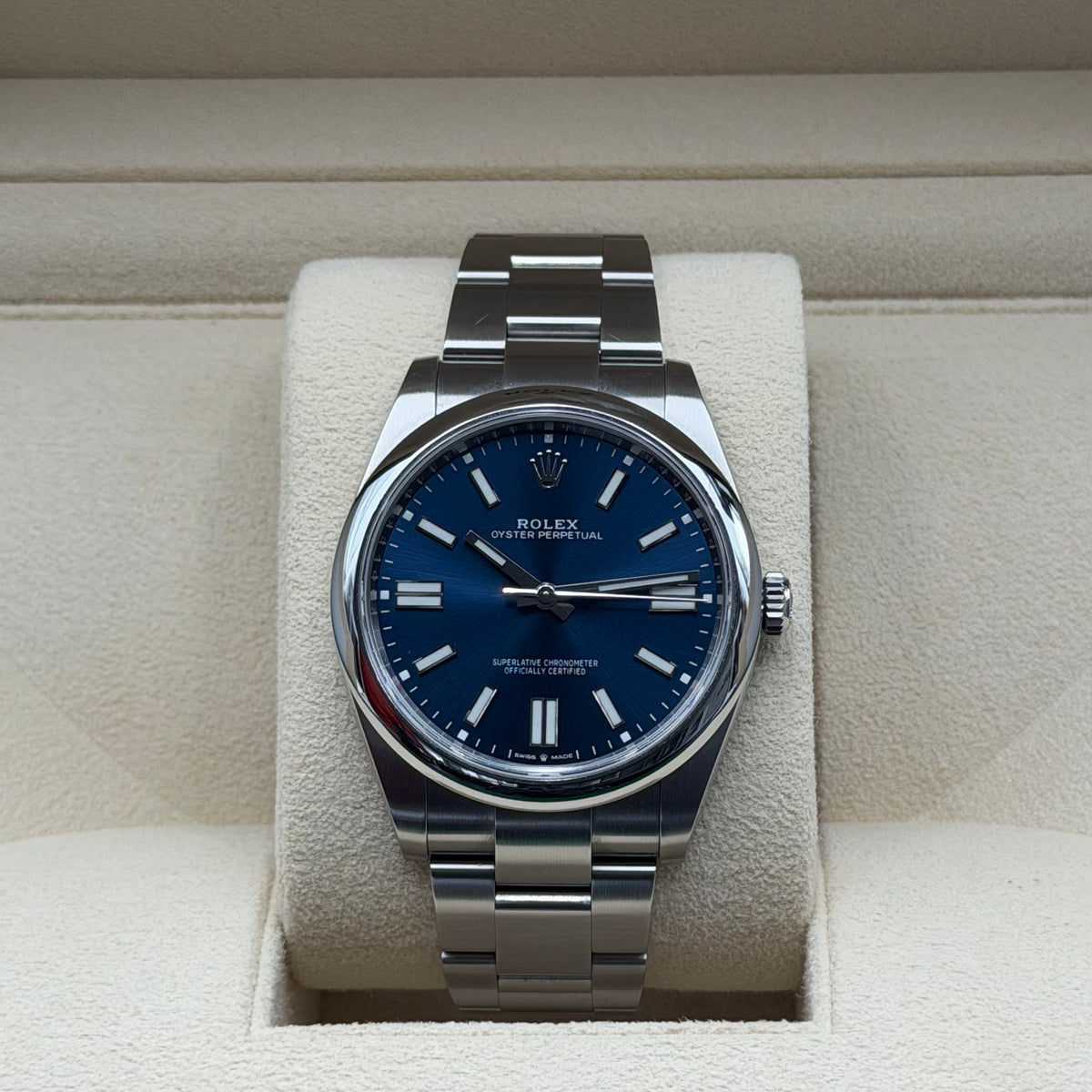 Rolex Oyster Perpetual 41 / 124300 / Blau / Oyster / Full Set / 2023