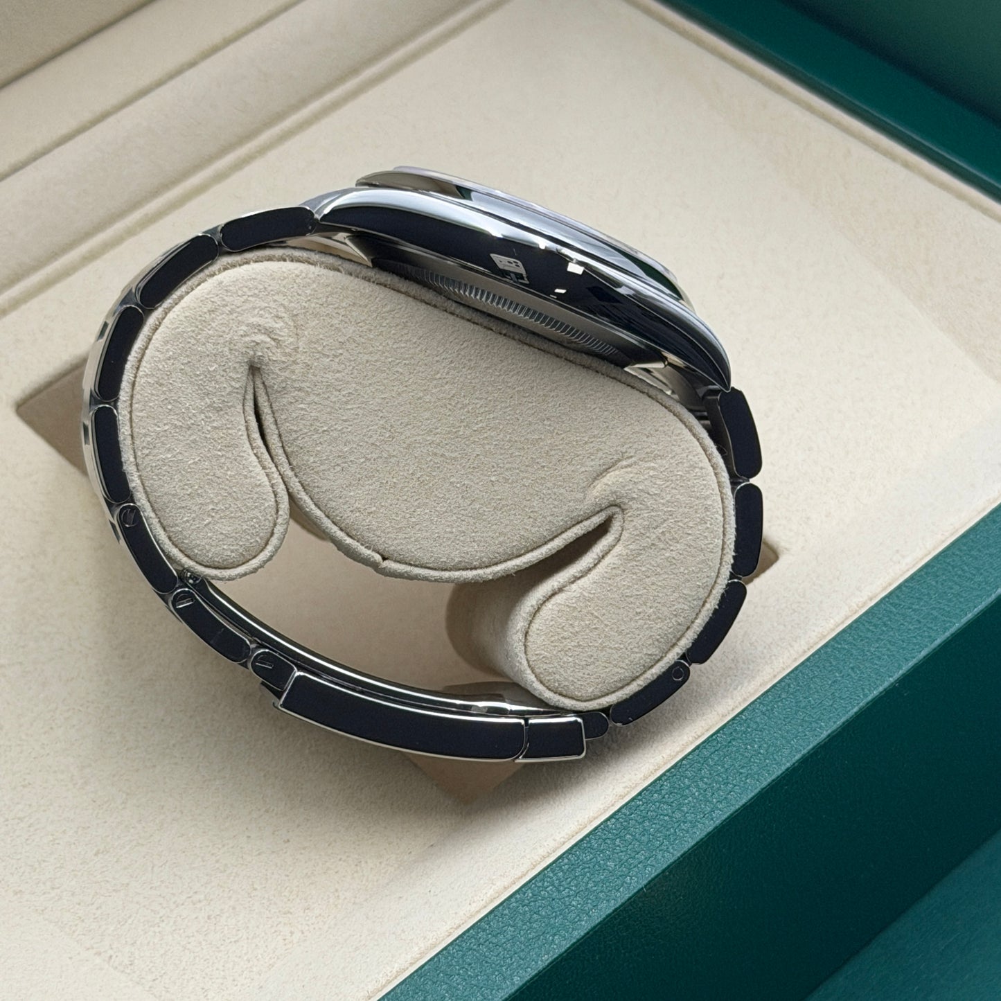 Rolex Oyster Perpetual 41 / 134300 / pink / Oyster / Full Set / 2026