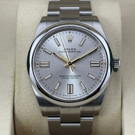 Rolex Oyster Perpetual 41 / 134300 / silber / Oyster / Full Set / 2025