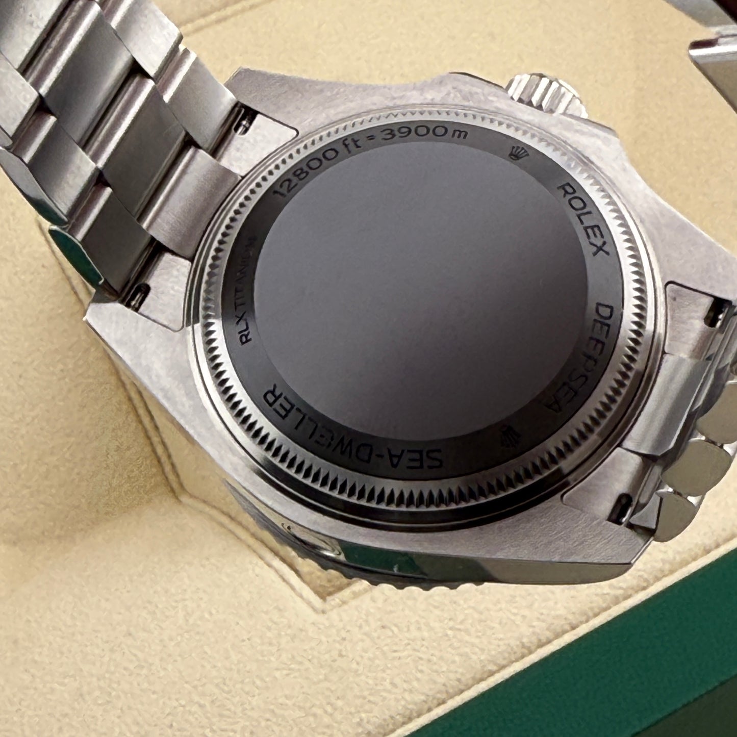 Rolex Sea-Dweller Deepsea / 136660 / schwarz / Oyster / Full Set / 2024