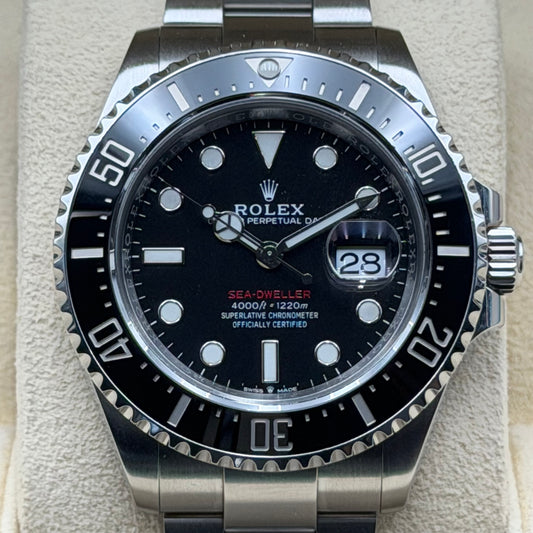Rolex Sea-Dweller / 126600 / Schwarz / Oyster / Full Set / 2021