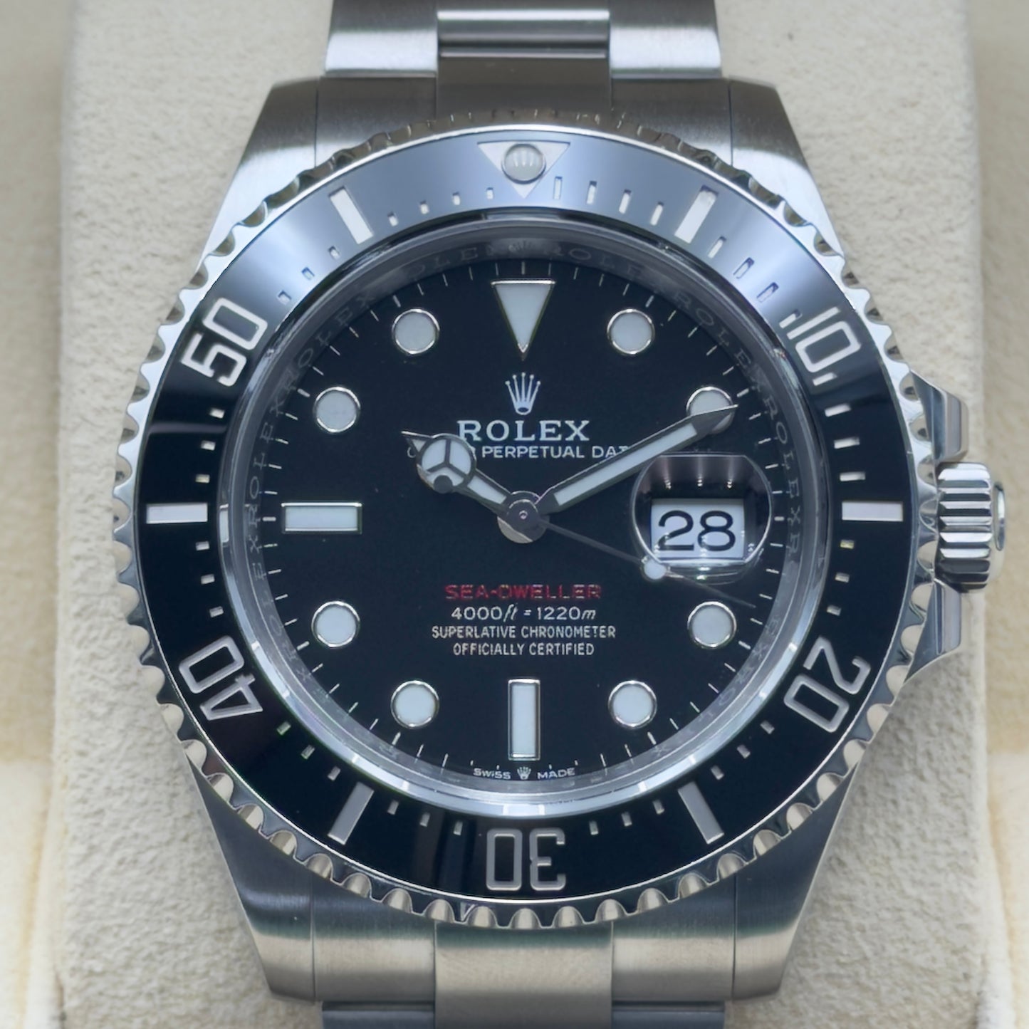 Rolex Sea-Dweller / 126600 / Schwarz / Oyster / Full Set / 2021