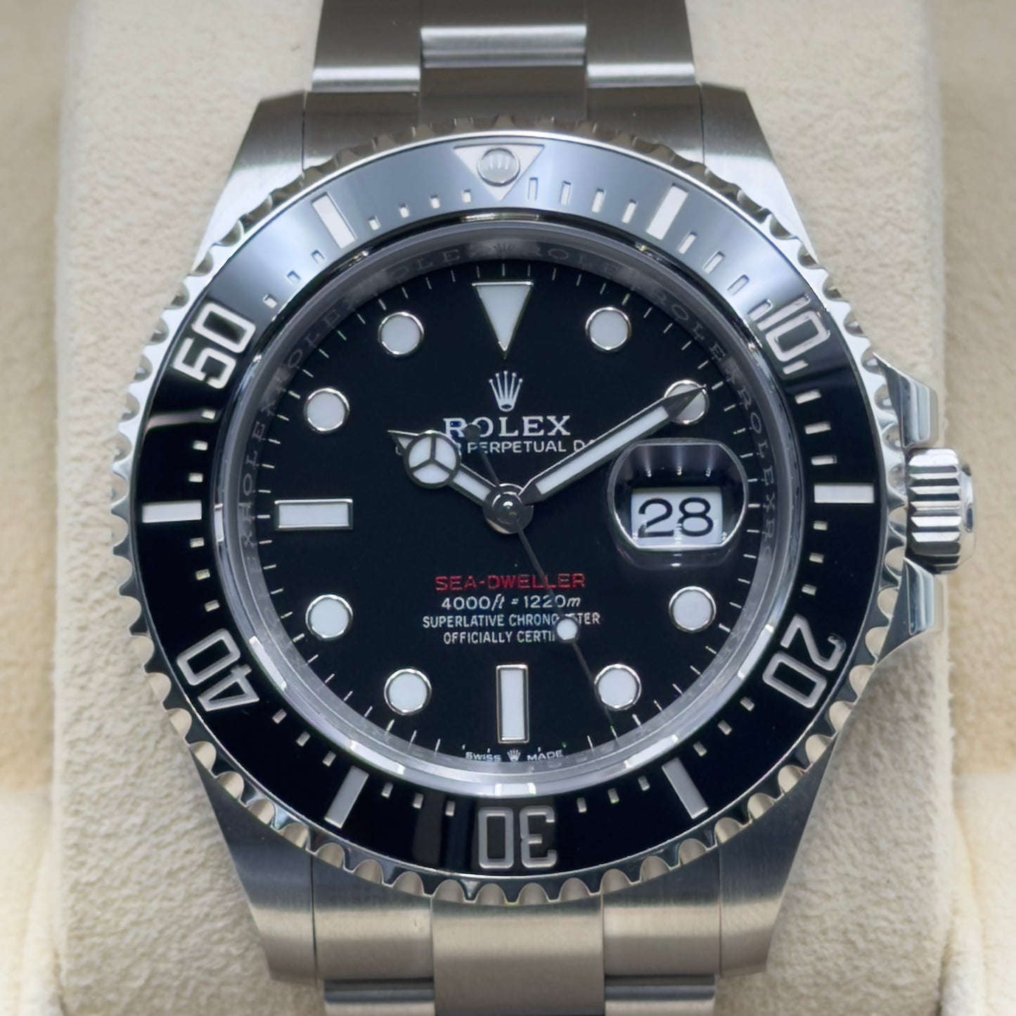 Rolex Sea-Dweller / 126600 / Schwarz / Oyster / Full Set / 2023