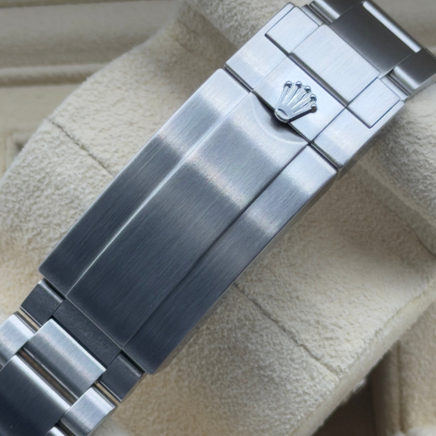 Rolex Sea-Dweller / 126600 / Schwarz / Oyster / Full Set / 2023