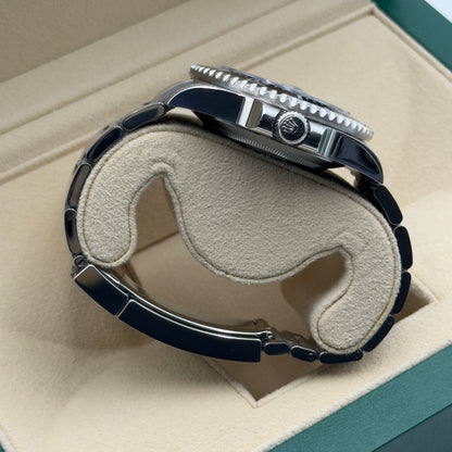 Rolex Sea-Dweller / 126600 / Schwarz / Oyster / Full Set / 2023