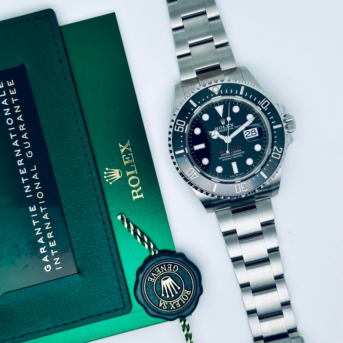 Rolex Sea-Dweller / 126600 / schwarz / Oyster / Full Set