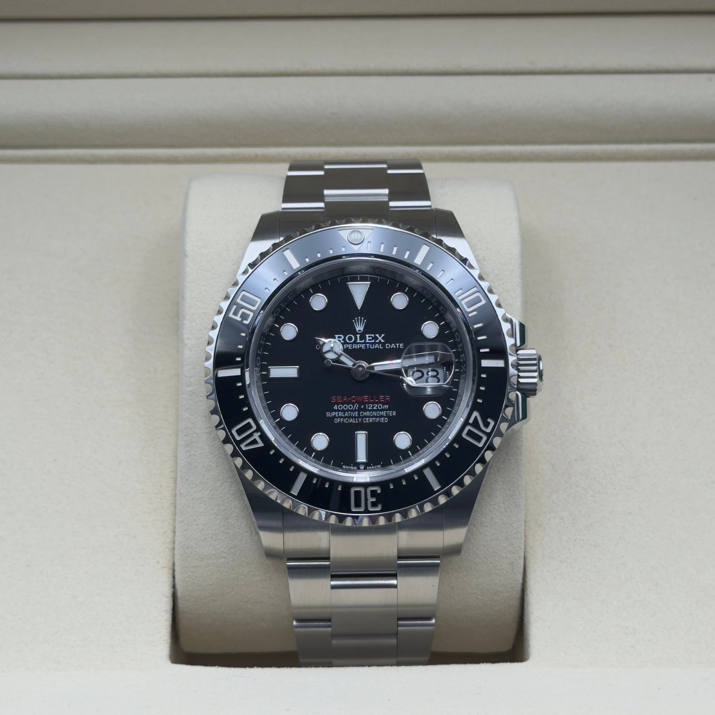 Rolex Sea-Dweller / 126600 / Schwarz / Oyster / Full Set / 2025