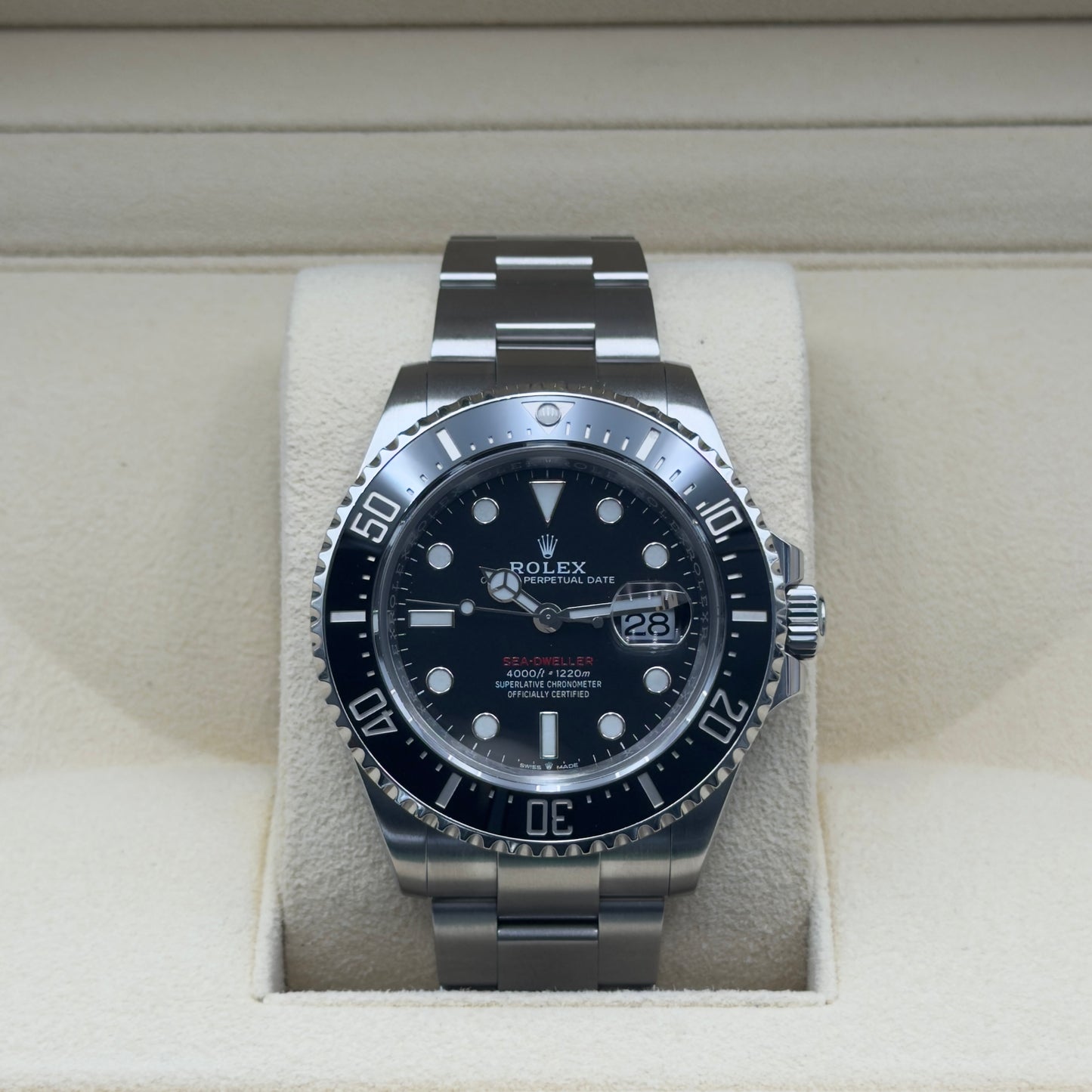 Rolex Sea-Dweller / 126600 / Schwarz / Oyster / Full Set / 2021