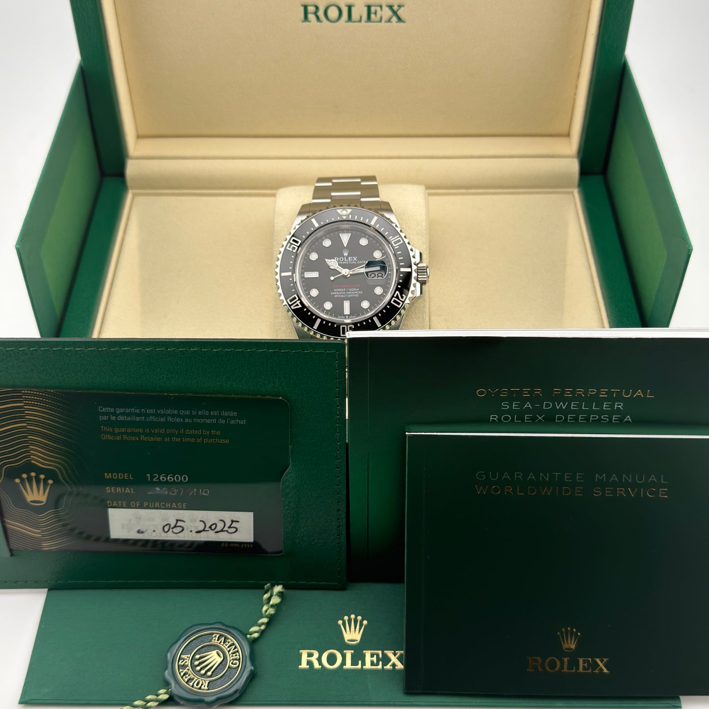 Rolex Sea-Dweller / 126600 / schwarz / Oyster / Full Set / 2025