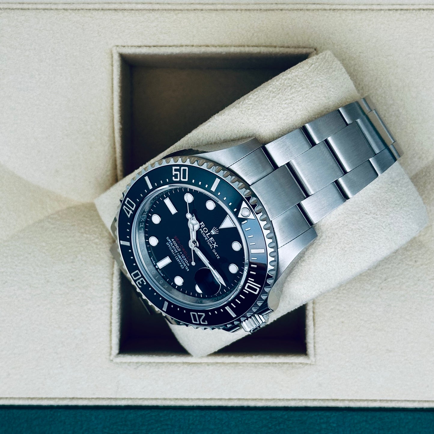 Rolex Sea-Dweller / 126600 / schwarz / Oyster / Full Set