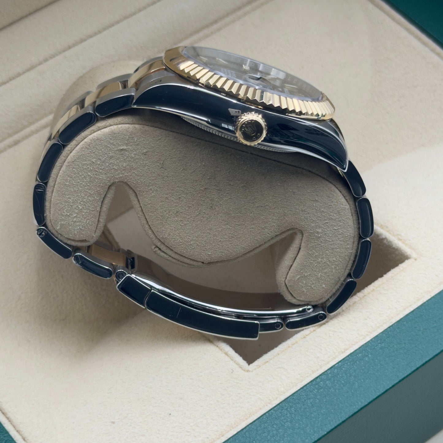 Rolex Sky-Dweller / 326933 / Schwarz / Oyster / Full Set / 2022