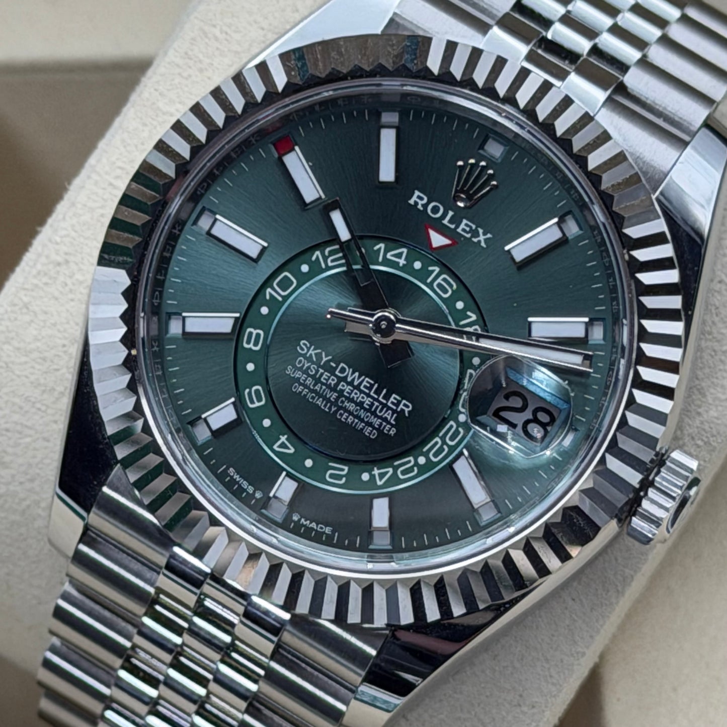 Rolex Sky-Dweller / 336934 / Mintgrün / Jubilee / Full Set / 2025