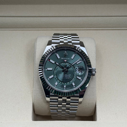 Rolex Sky-Dweller / 336934 / Mintgrün / Jubilee / Full Set / 2025