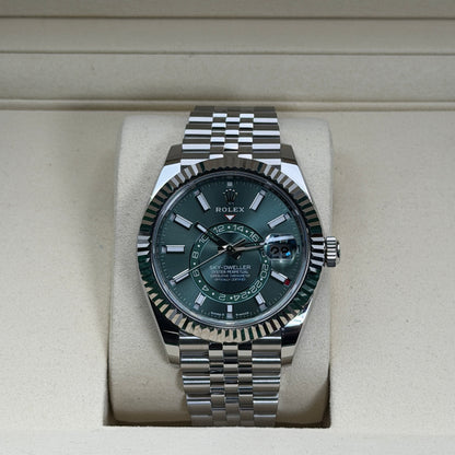 Rolex Sky-Dweller / 336934 / Mintgrün / Jubilee / Full Set / 01.2026