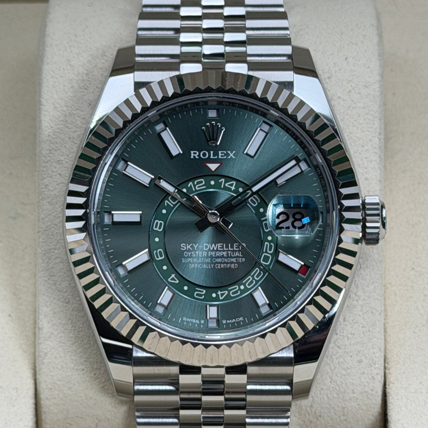 Rolex Sky-Dweller / 336934 / Mintgrün / Jubilee / Full Set / 01.2026