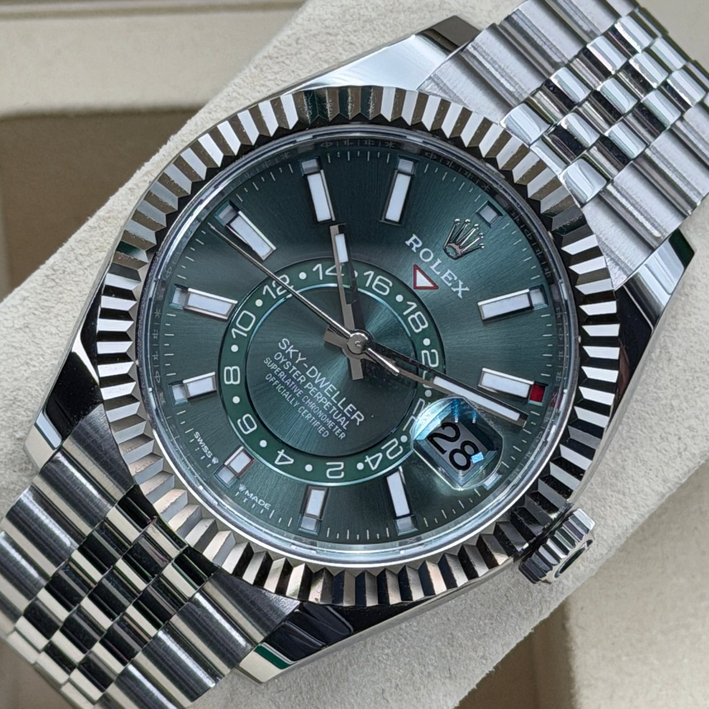 Rolex Sky-Dweller / 336934 / Mintgrün / Jubilee / Full Set / 02.2026