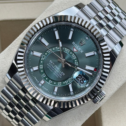 Rolex Sky-Dweller / 336934 / Mintgrün / Jubilee / Full Set / 02.2026