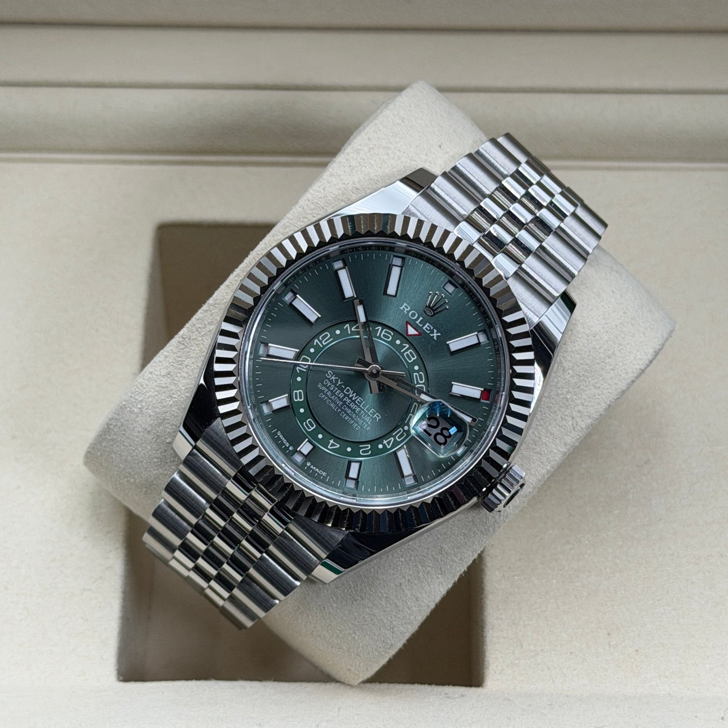 Rolex Sky-Dweller / 336934 / Mintgrün / Jubilee / Full Set / 02.2026