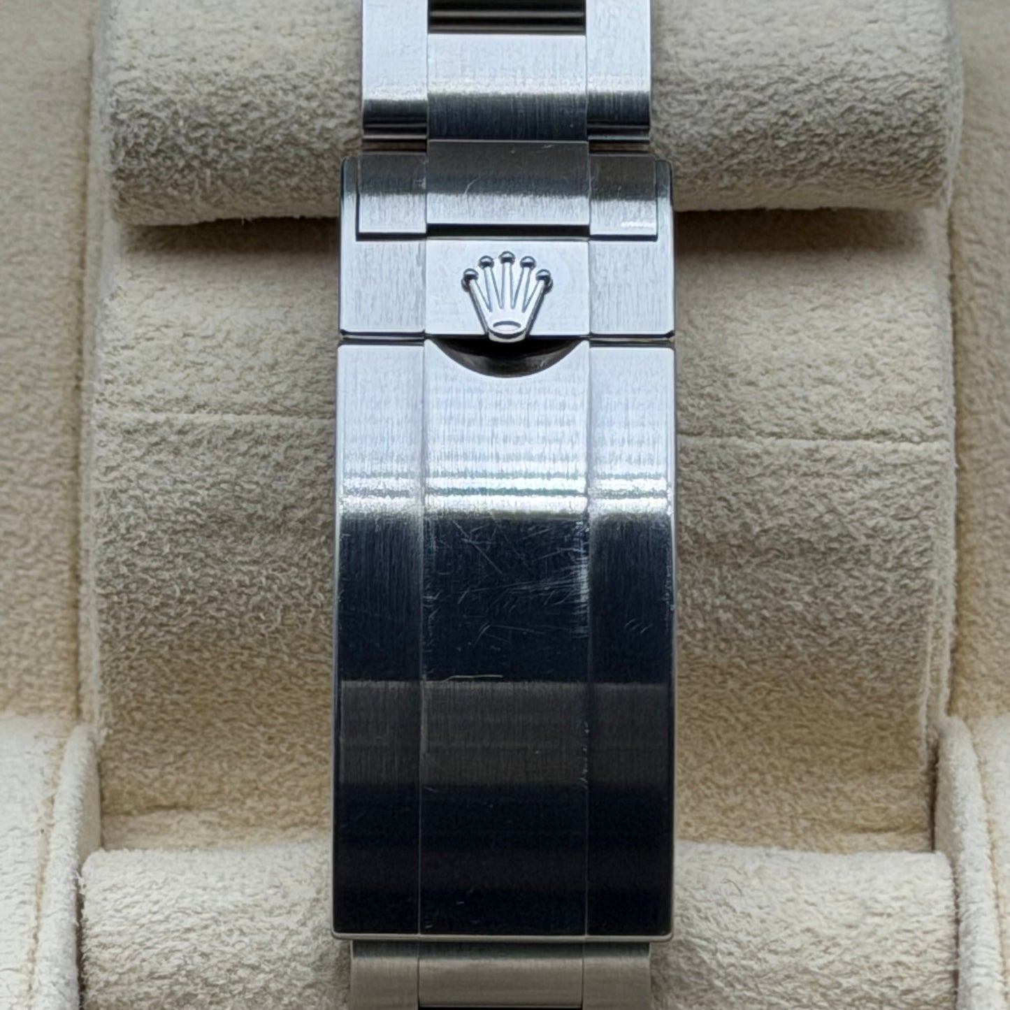 Rolex Submariner / 124060 / Schwarz / Oyster / Full Set / 2024