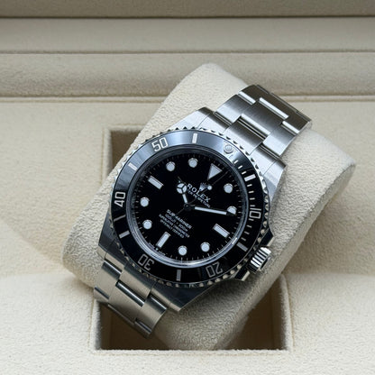 Rolex Submariner / 124060 / Schwarz / Oyster / Full Set / 2024