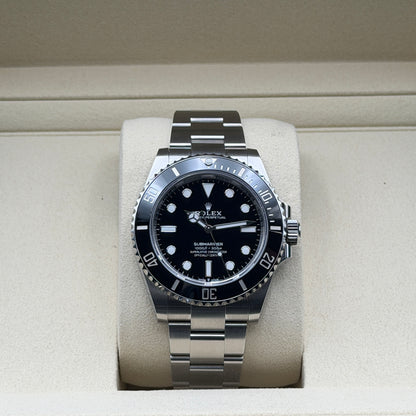 Rolex Submariner / 124060 / schwarz / Oyster / Full Set / 2026