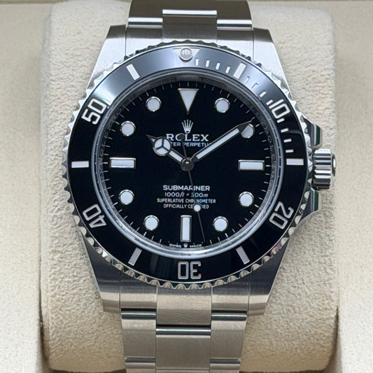 Rolex Submariner / 124060 / schwarz / Oyster / Full Set / 2025