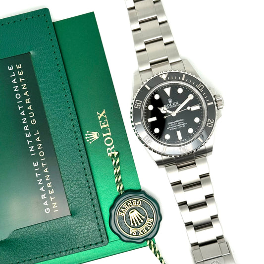 Rolex Submariner / 124060 / schwarz / Oyster / Full Set / 2023