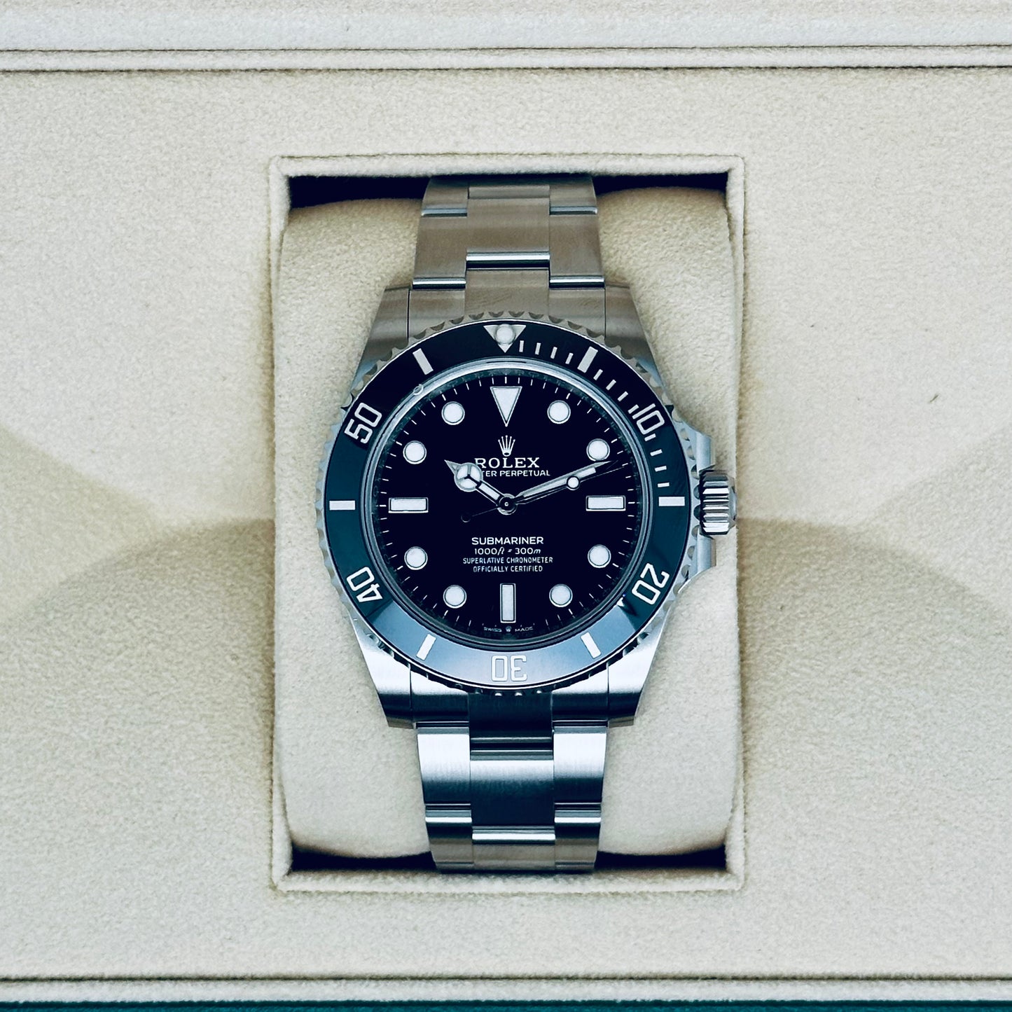 Rolex Submariner / 124060 / schwarz / Oyster / Full Set