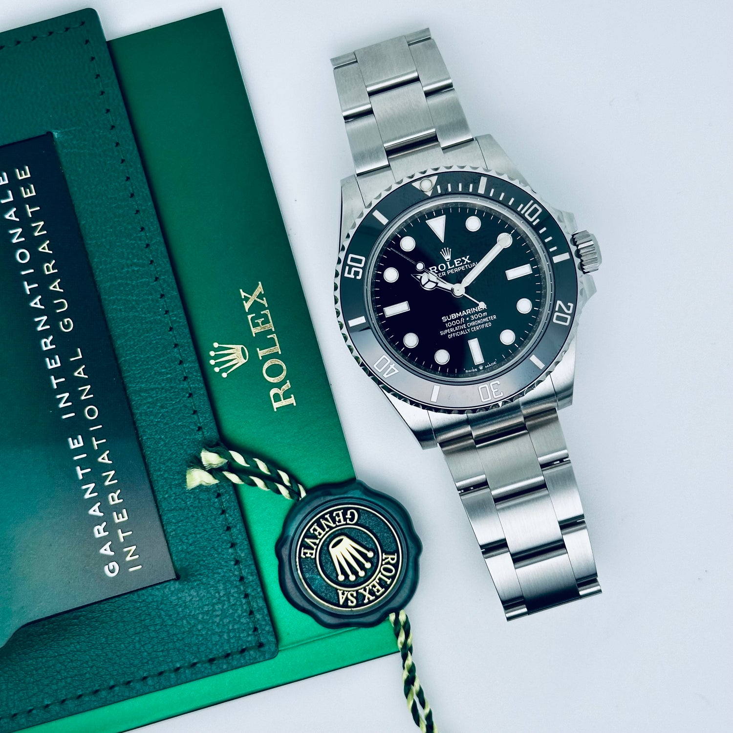 Rolex Submariner / 124060 / schwarz / Oyster / Full Set / 2022