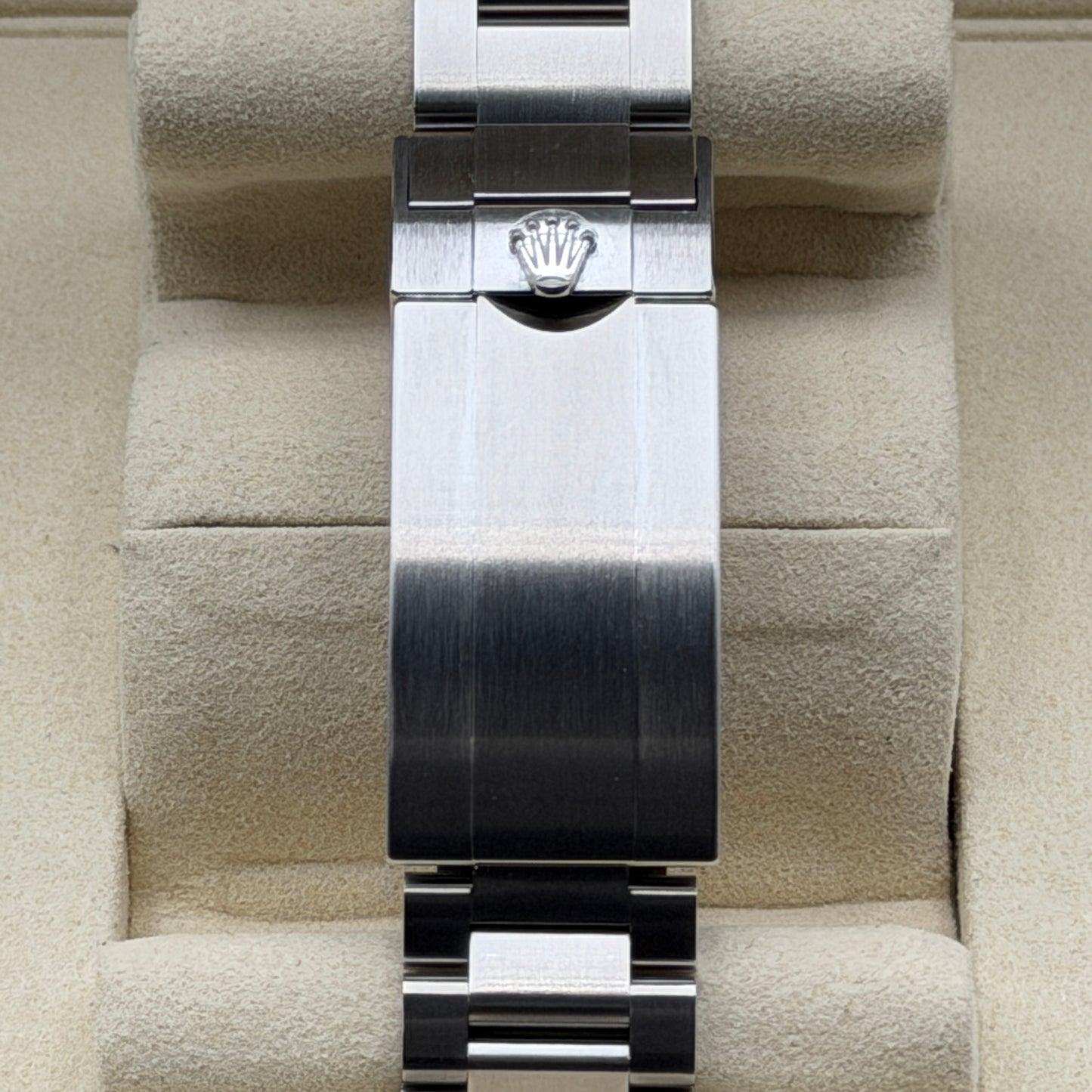 Rolex Submariner / 124060 / schwarz / Oyster / Full Set / 2026