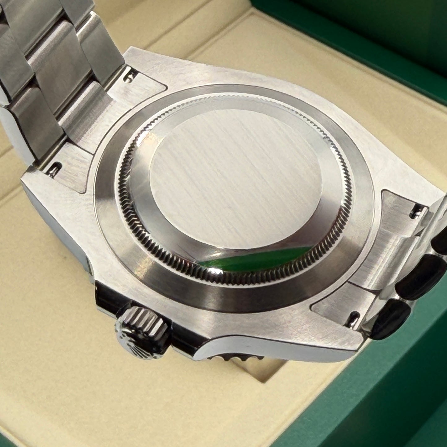 Rolex Submariner / 124060 / schwarz / Oyster / Full Set / 2026