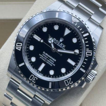 Rolex Submariner / 124060 / Schwarz / Oyster / Full Set / 2026