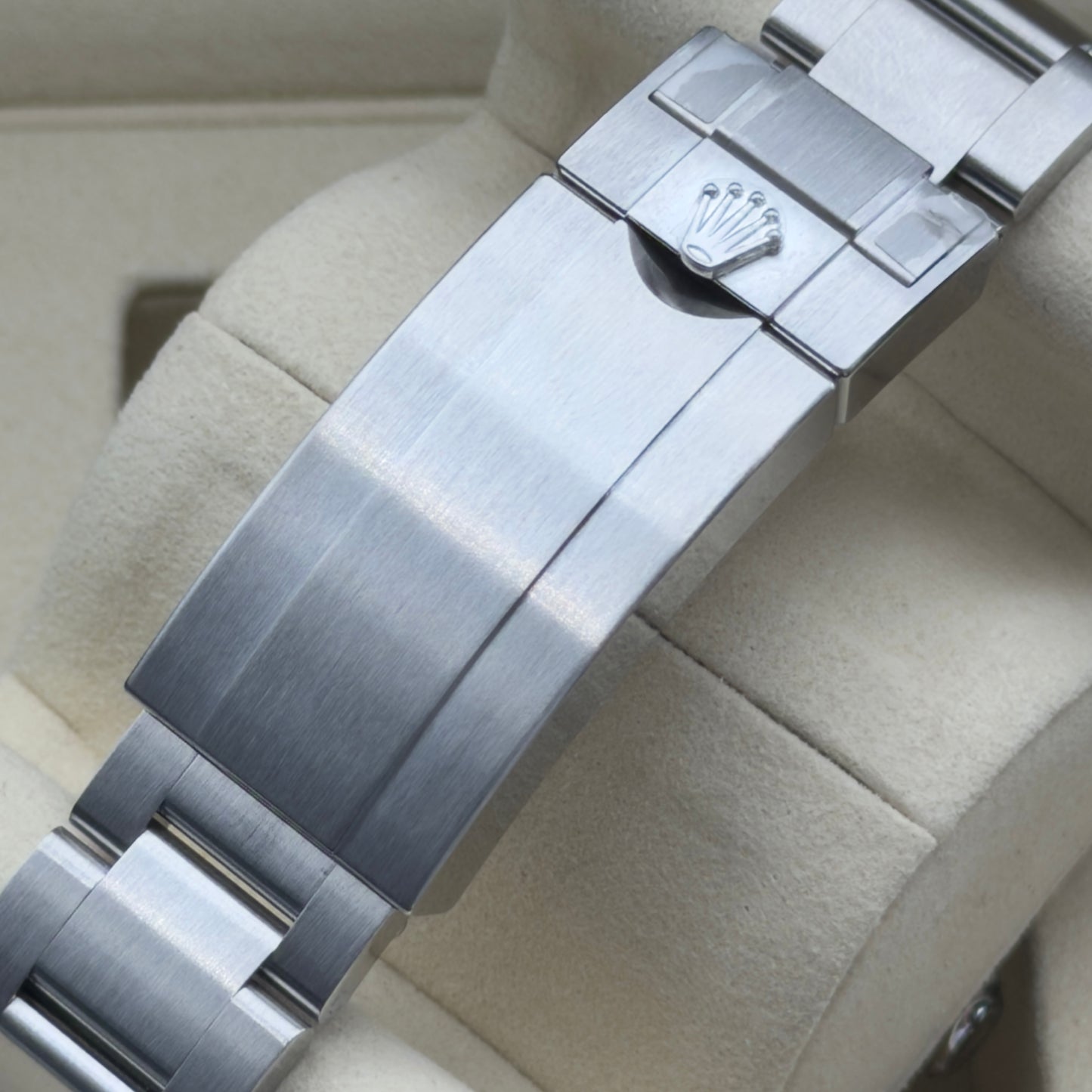 Rolex Submariner / 124060 / Schwarz / Oyster / Full Set / 2026