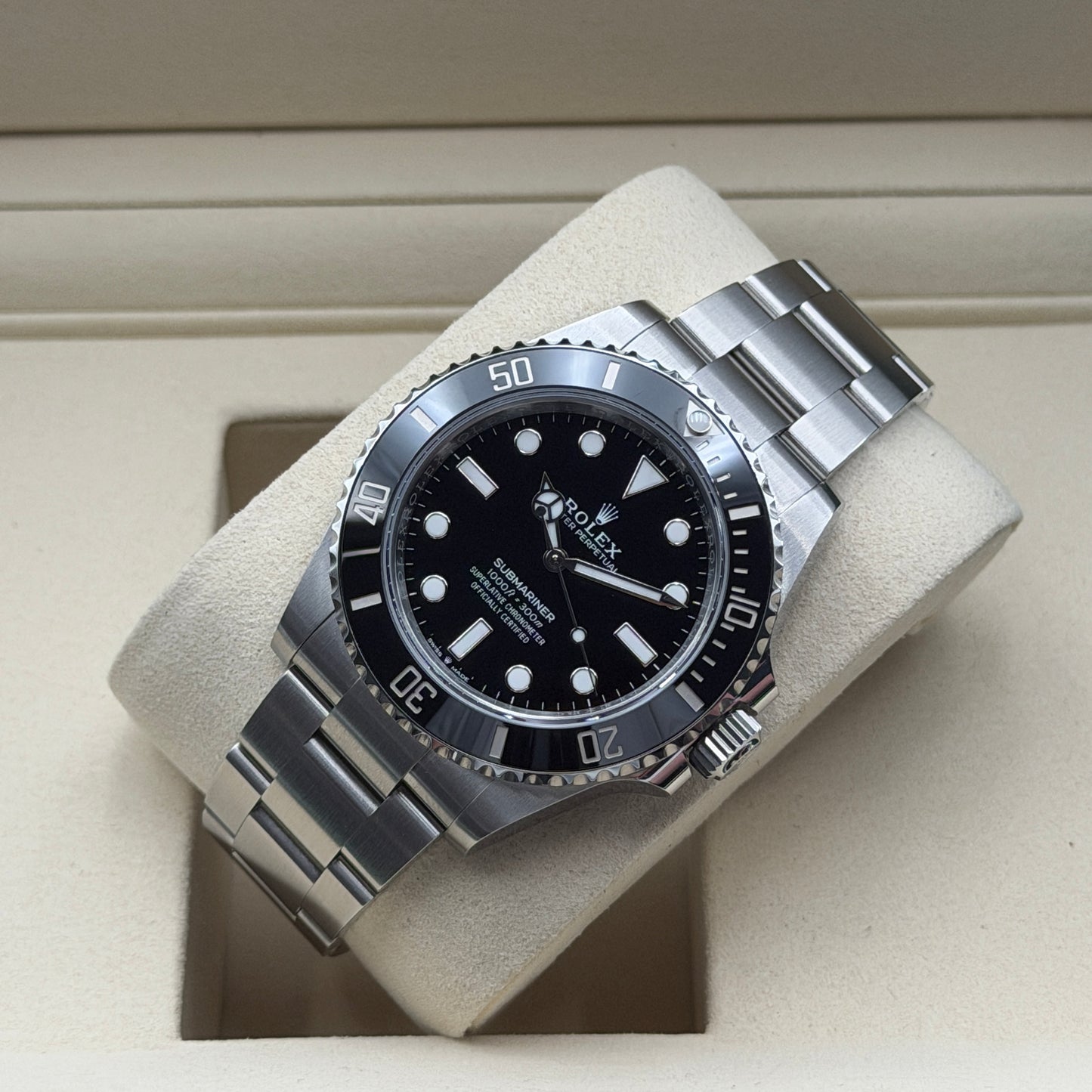 Rolex Submariner / 124060 / Schwarz / Oyster / Full Set / 2026