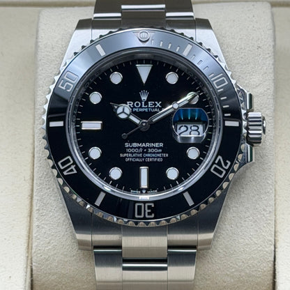 Rolex Submariner / 126610LN / Schwarz / Oyster / Full Set / 2025